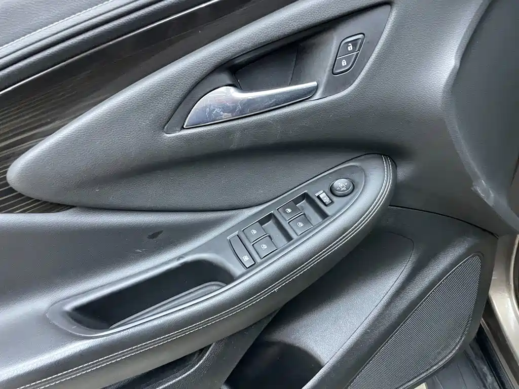 Buick Envision Plus 2018 — фото 13