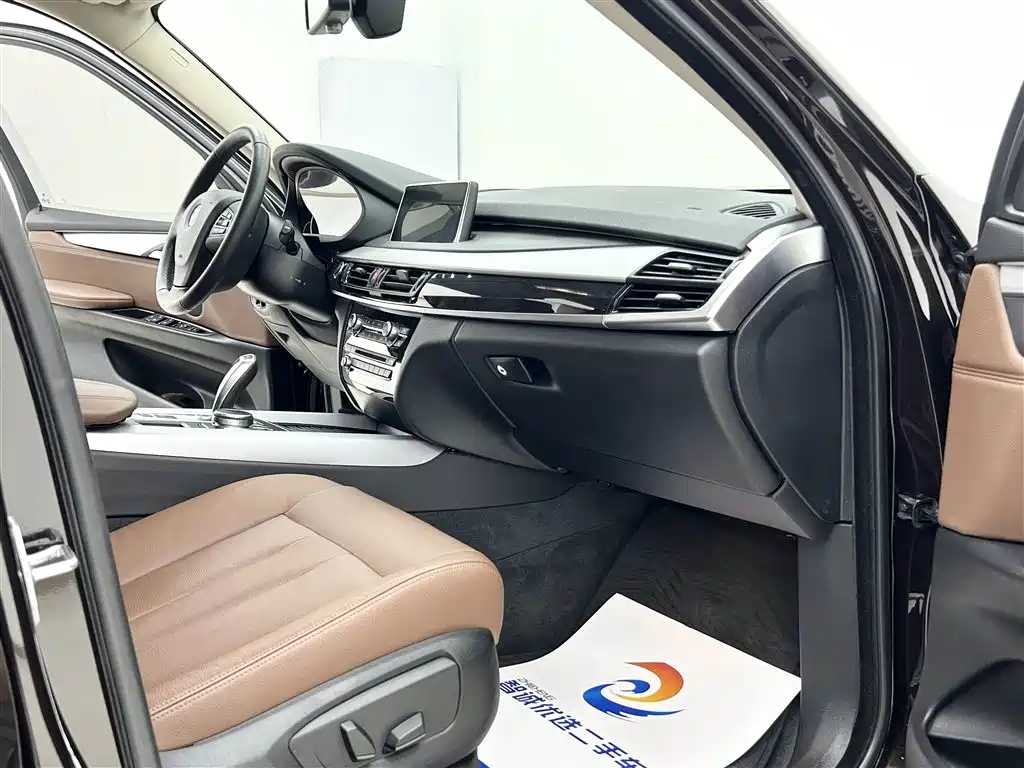 BMW X5 2018 — фото 9