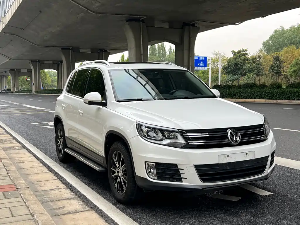 Volkswagen Tiguan 2016 — фото 1