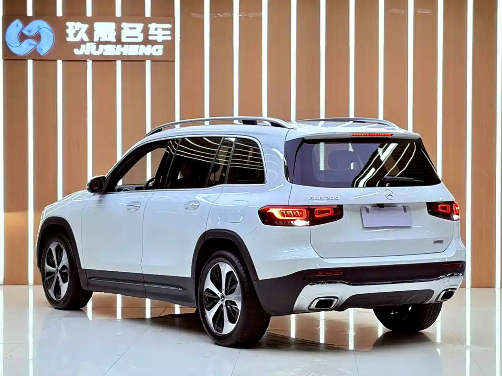 Mercedes-Benz GLB 2021 — фото 20
