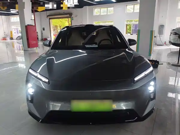 NIO ET5T 2025
