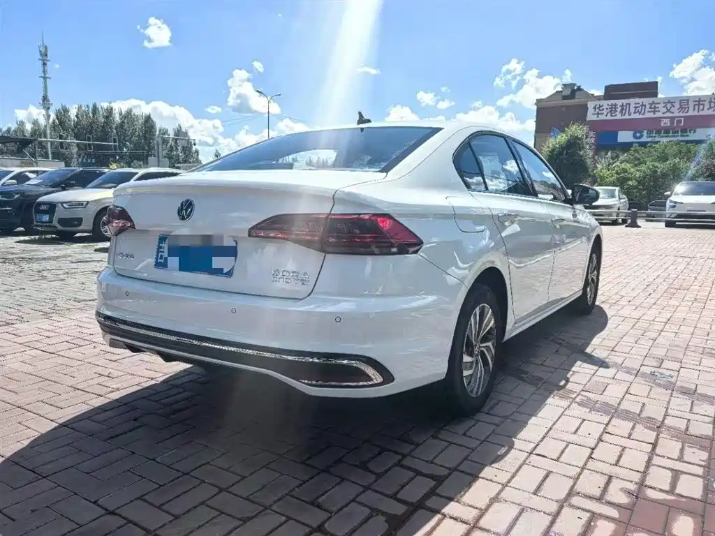 Volkswagen Bora 2023