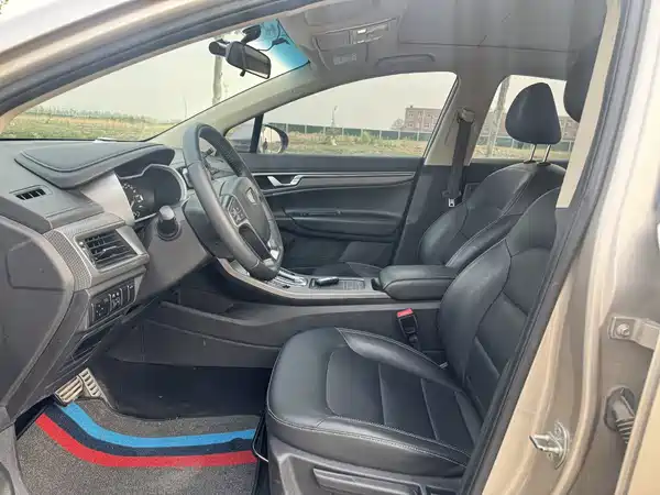 Geely Emgrand GS 2017