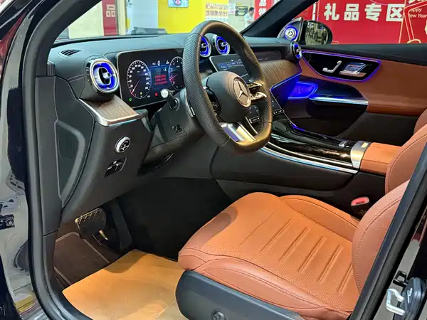 Mercedes-Benz GLC 2025
