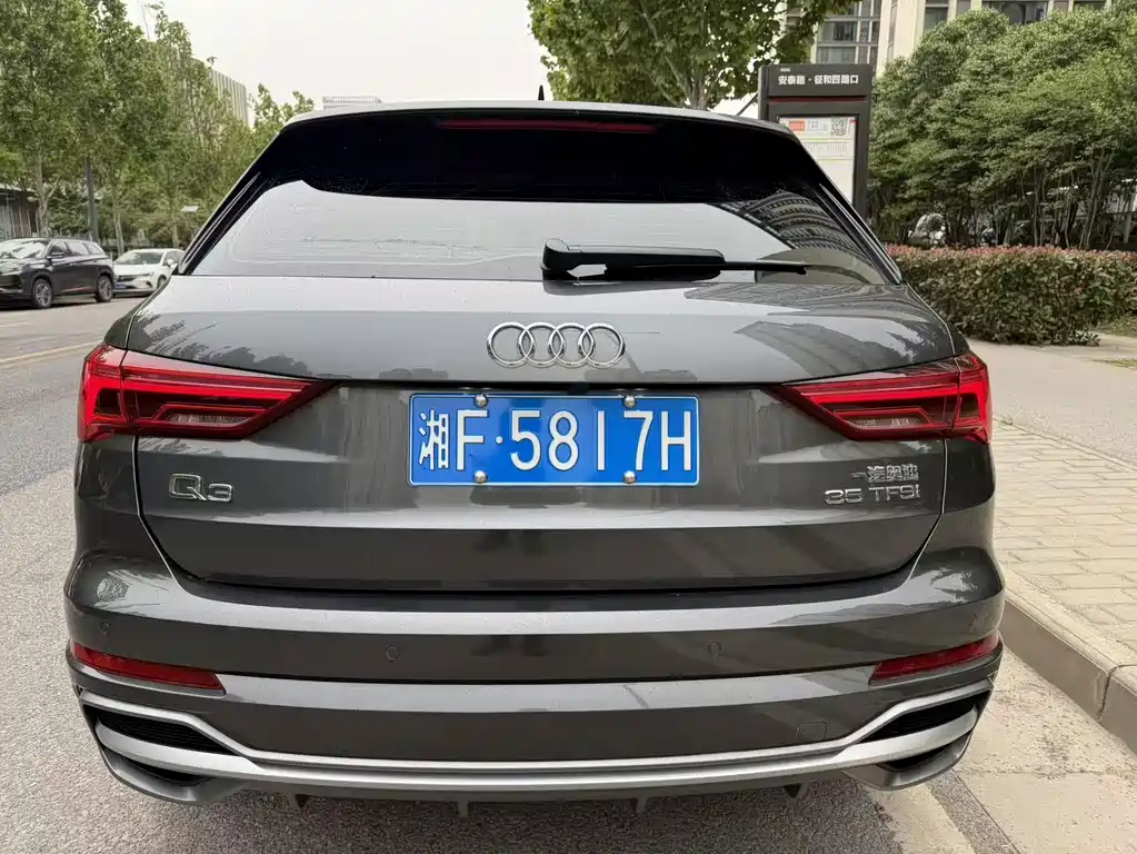 Audi Q3 2022 — фото 18