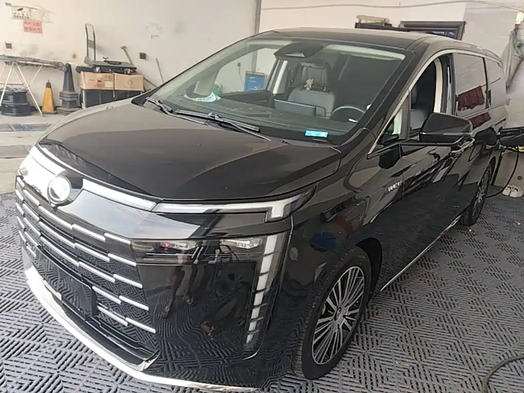 GAC Trumpchi E8 PHEV 2024 — фото 1