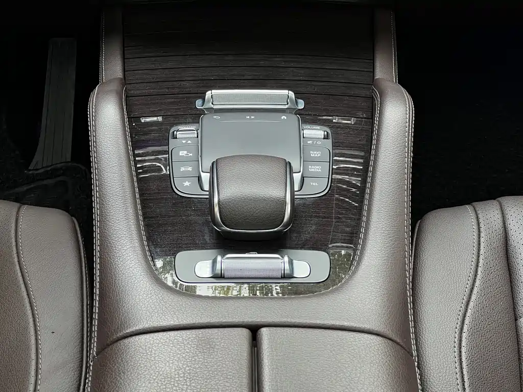 Mercedes-Benz GLS 2021 — фото 16