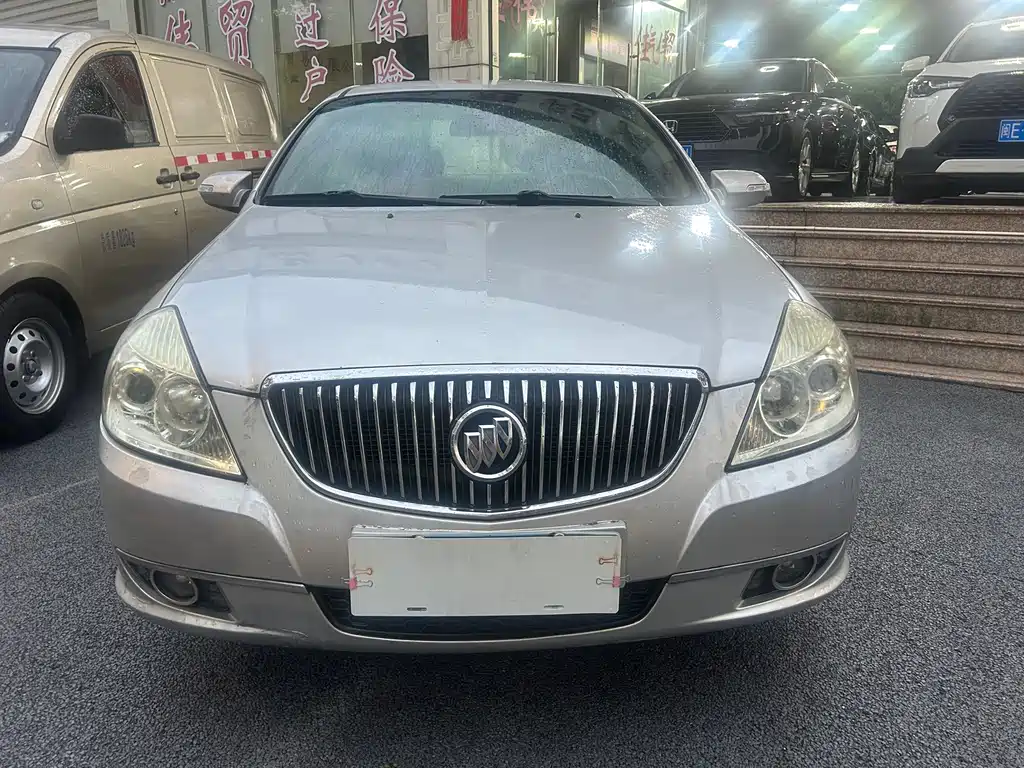 Buick Excelle 2012