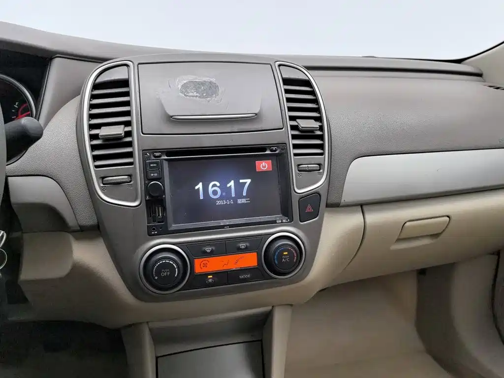 Nissan Sylphy 2014 — фото 12