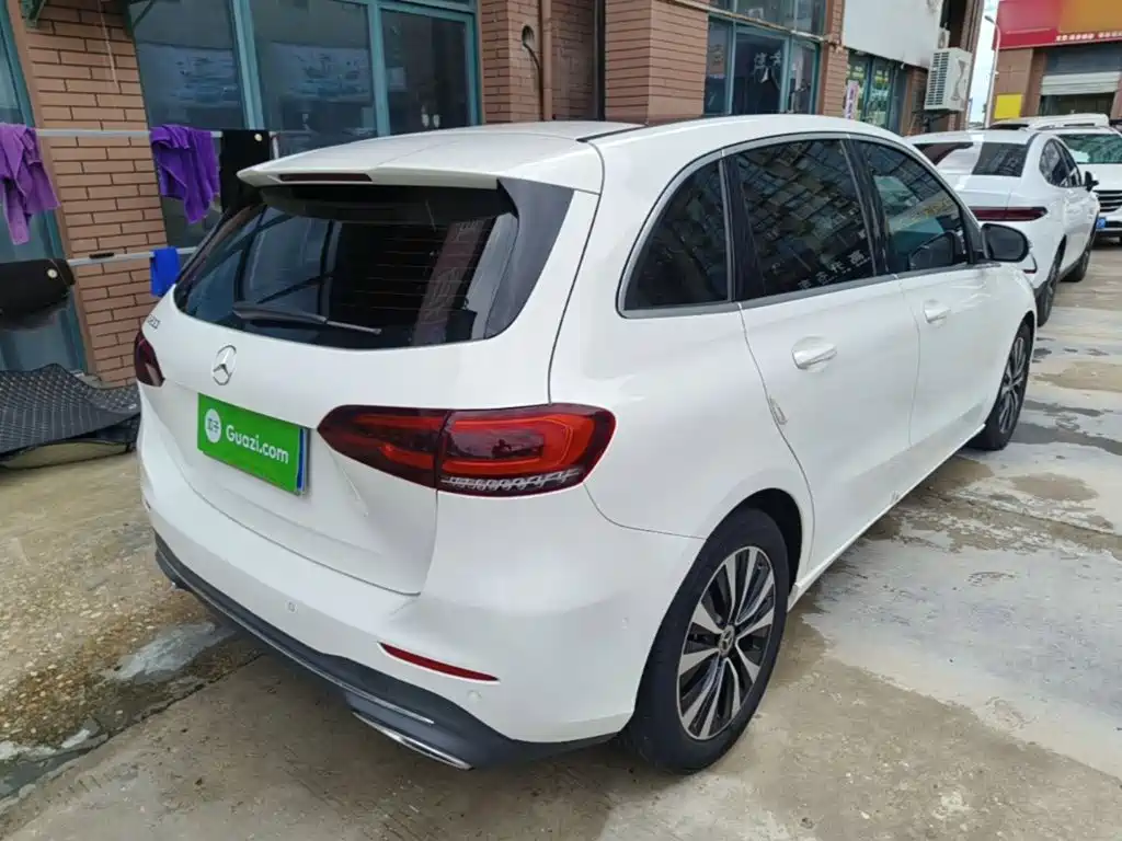 Mercedes-Benz B-Class 2021