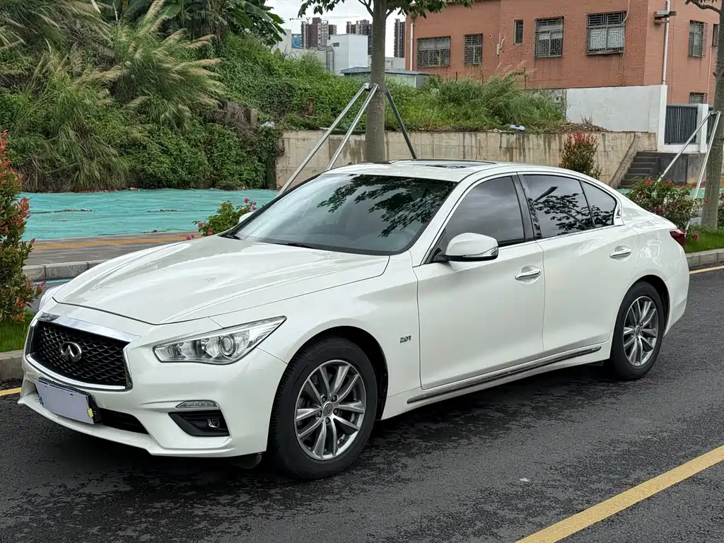 Infiniti Q50L 2018 — фото 1