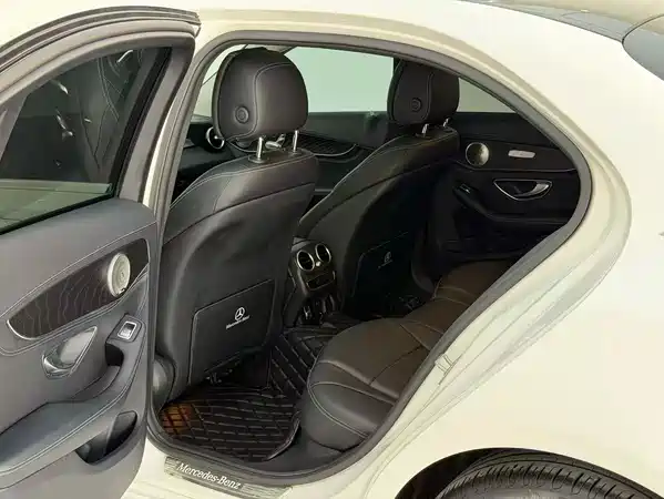 Mercedes-Benz C-Class 2020