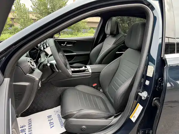 Mercedes-Benz C-Class 2023