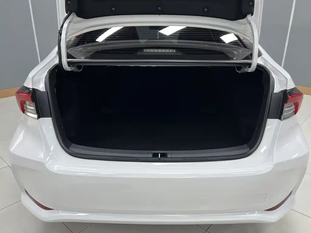 Toyota Corolla 2022 — фото 12