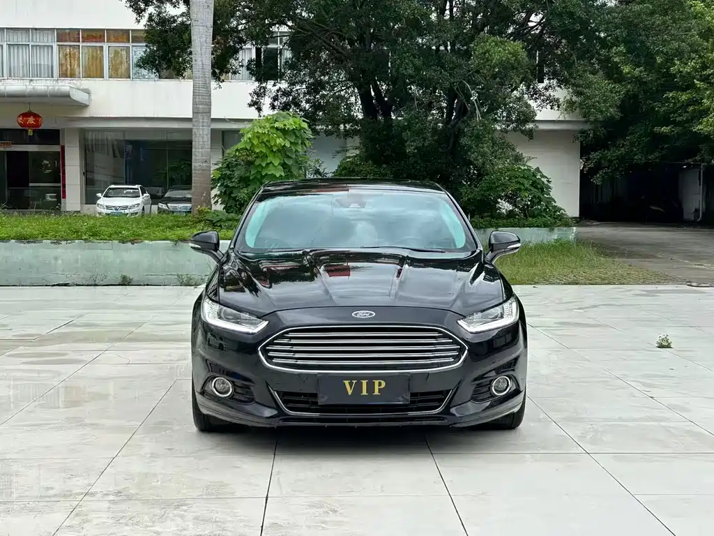 Ford Mondeo 2015 — фото 2