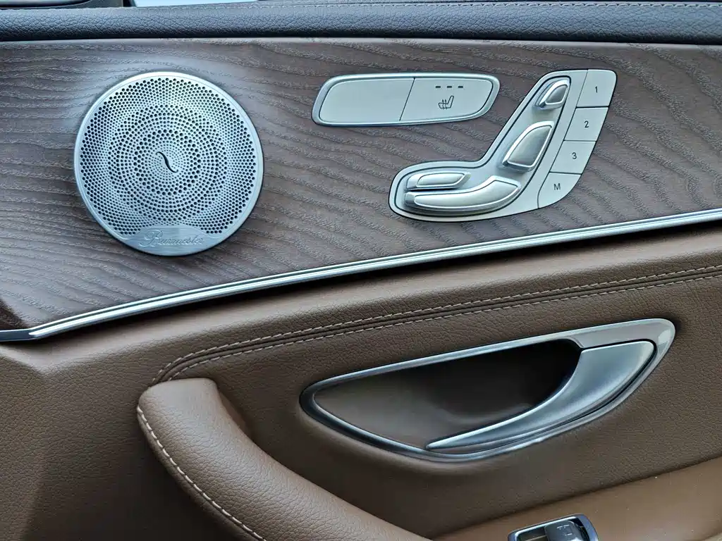 Mercedes-Benz E-Class 2021 — фото 18