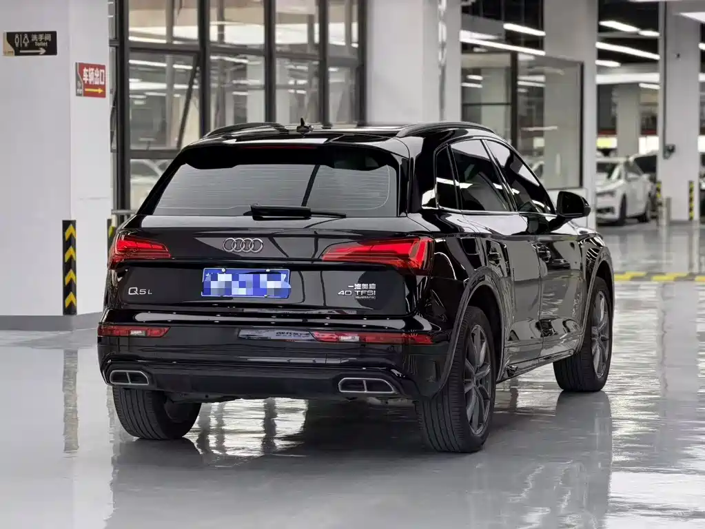 Audi Q5L 2023 — фото 7