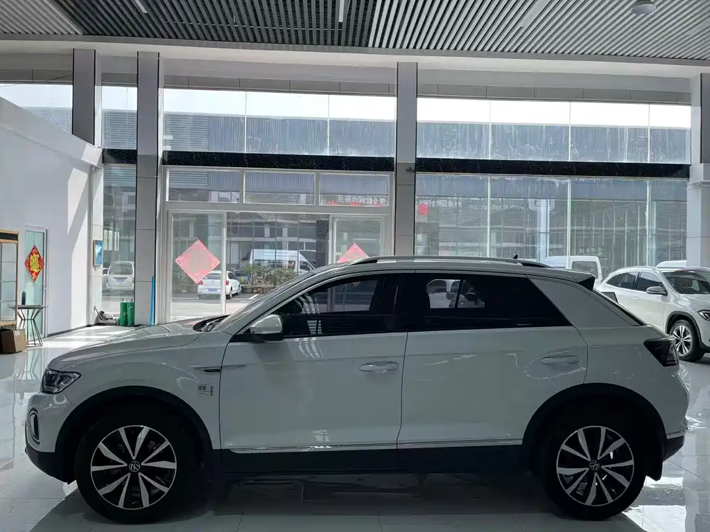 Volkswagen T-Roc 2024