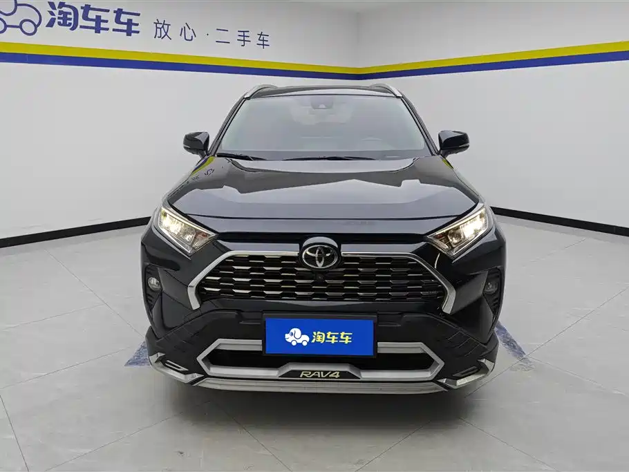Toyota RAV4 2020 — фото 2