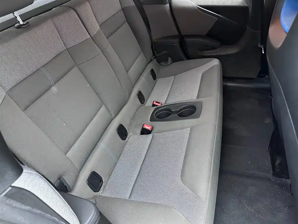 BMW i3 2018 — фото 10