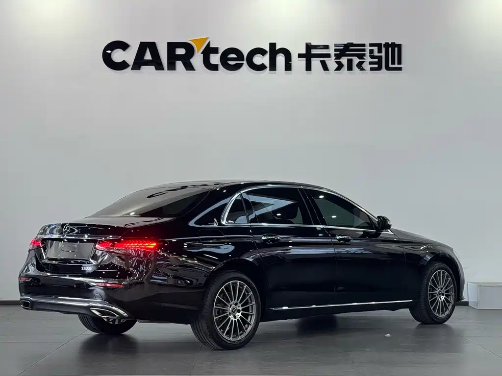 Mercedes-Benz E-Class 2023 — фото 25