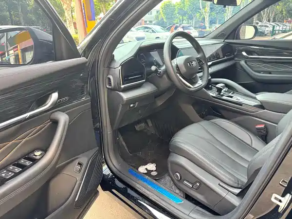 Geely Xingyue L 2025