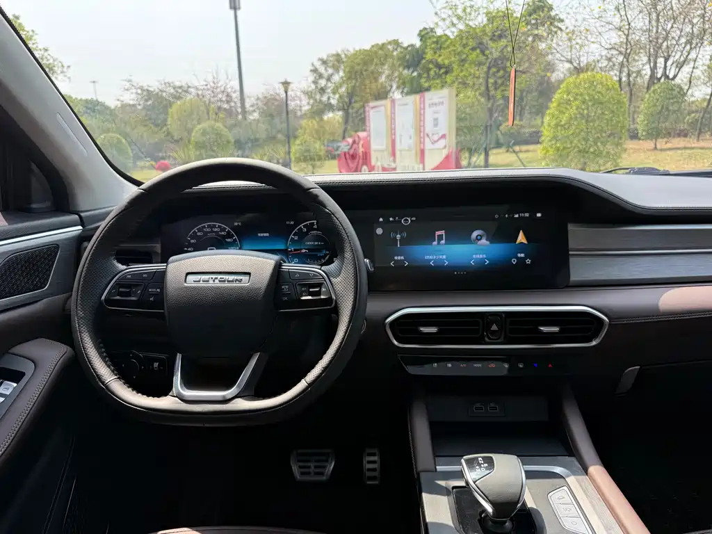 Jetour X90 PLUS 2023 — фото 11