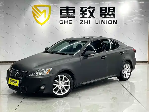 Lexus IS 2011