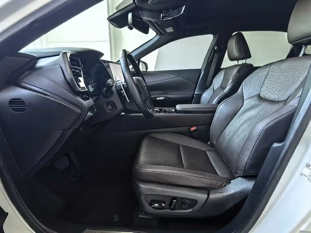Lexus RX 2023 — фото 15