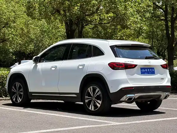 Mercedes-Benz GLA 2021