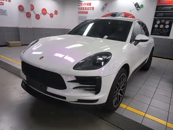 Porsche Macan 2021