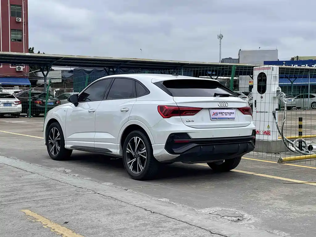 Audi Q3 Sportback 2022 — фото 5