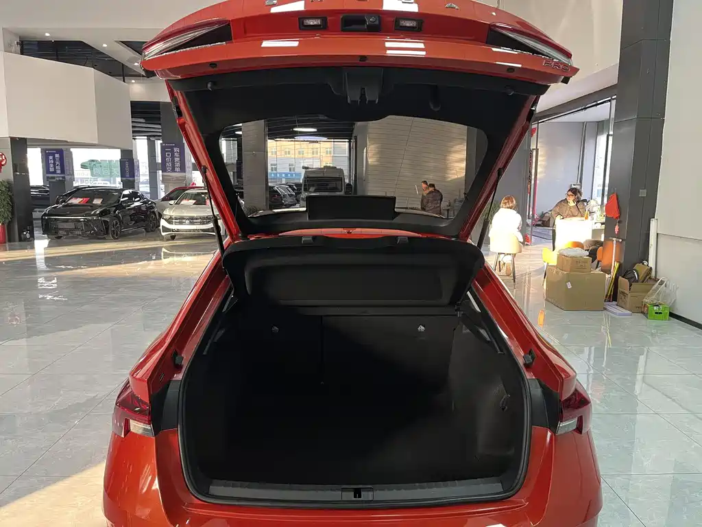 Skoda Octavia 2021 — фото 18