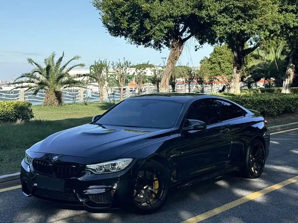 BMW M4 2015