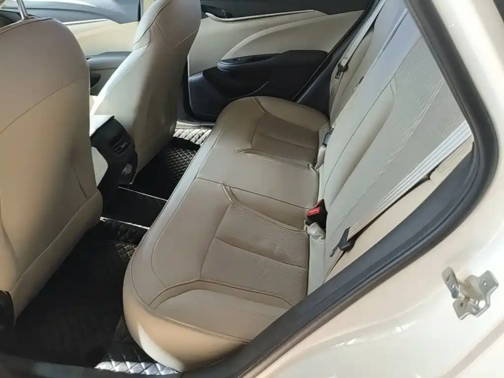 Buick Excelle 2017 — фото 17