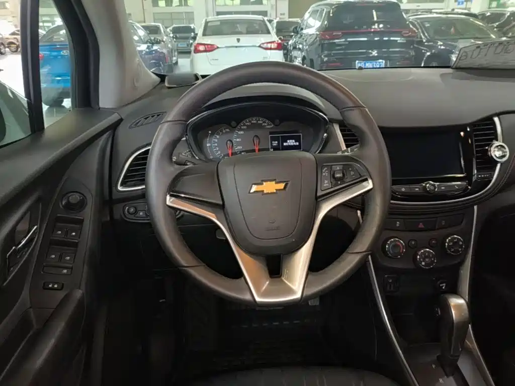 Chevrolet Trax 2017 — фото 11