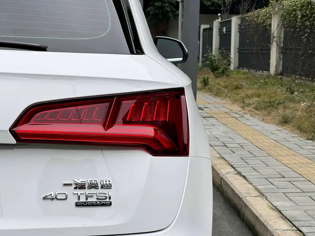 Audi Q5L 2021 — фото 6