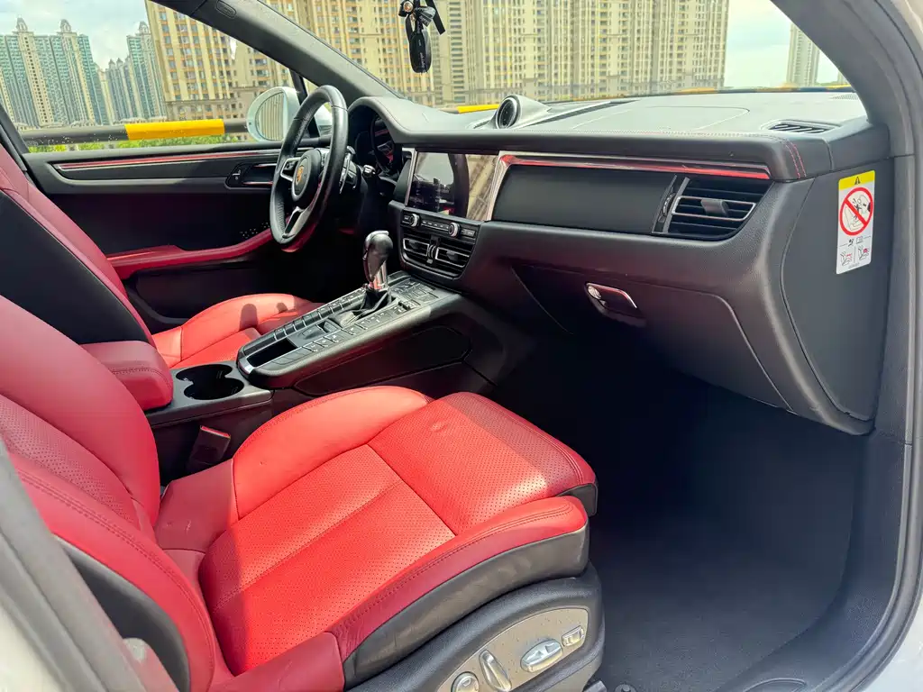 Porsche Macan 2019 — фото 12