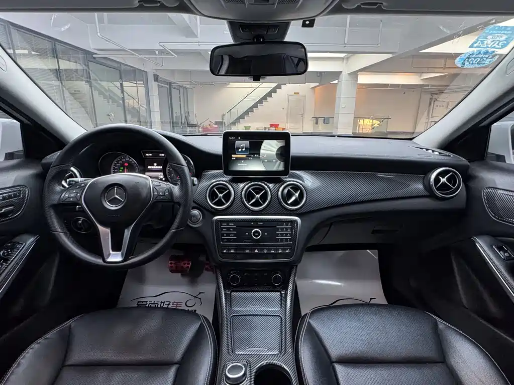 Mercedes-Benz GLA 2016 — фото 9