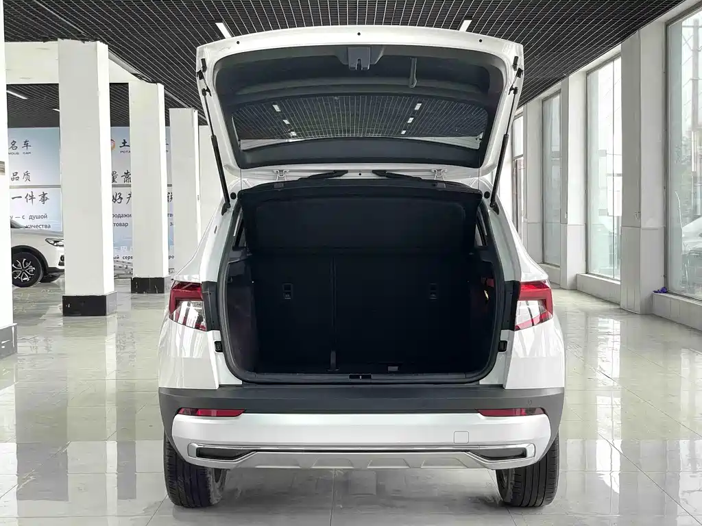 Skoda Karoq 2021 — фото 15