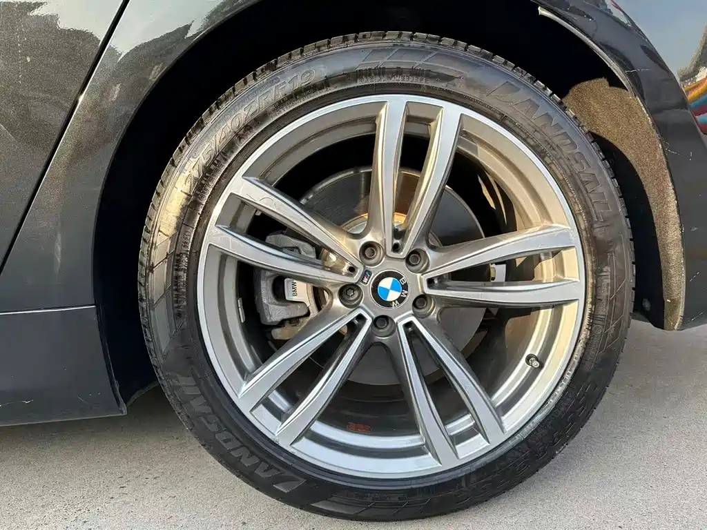 BMW 7 Series 2018 — фото 19