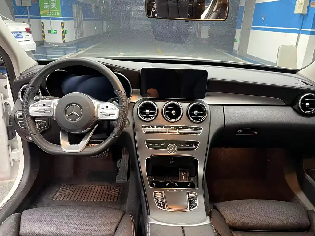 Mercedes-Benz C-Class 2021