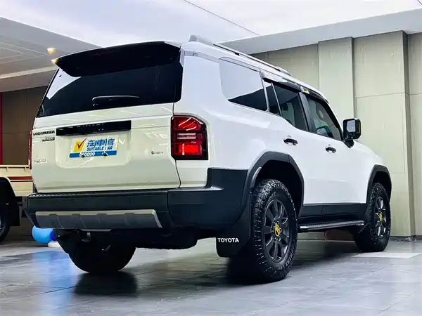 Toyota Prado 2024