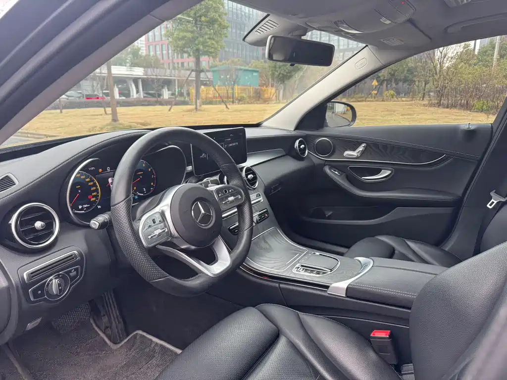 Mercedes-Benz C-Class 2020 — фото 10