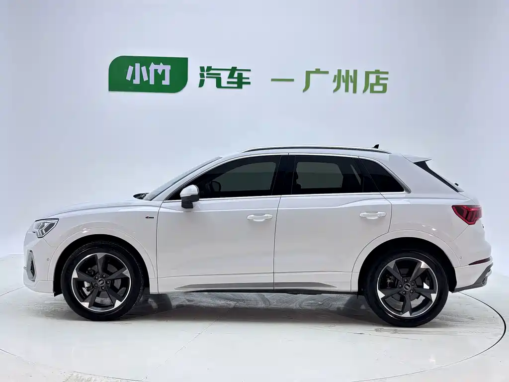 Audi Q3 2022 — фото 8