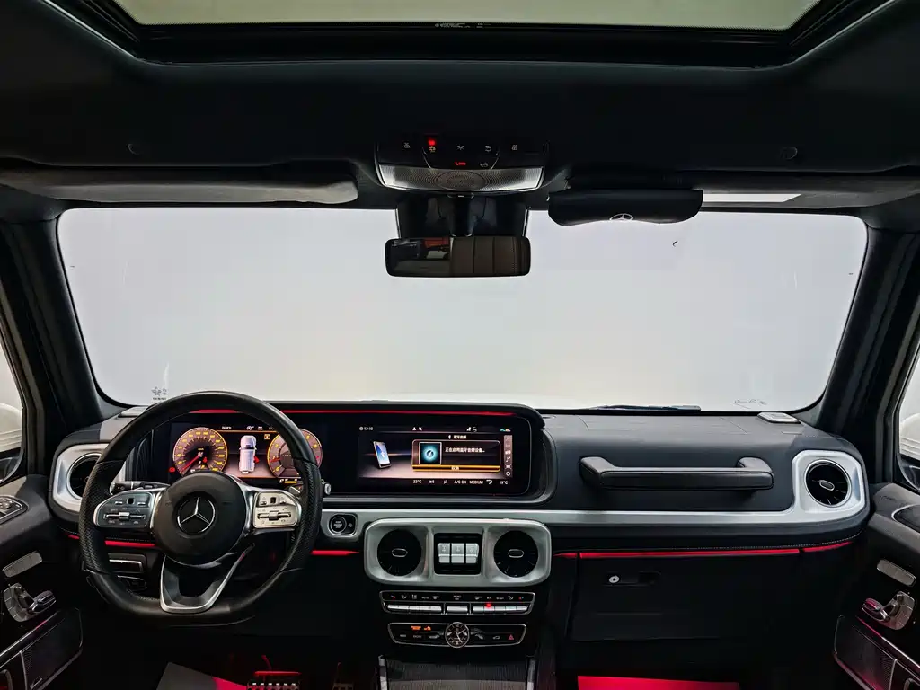 Mercedes-Benz G-Class 2024 — фото 14