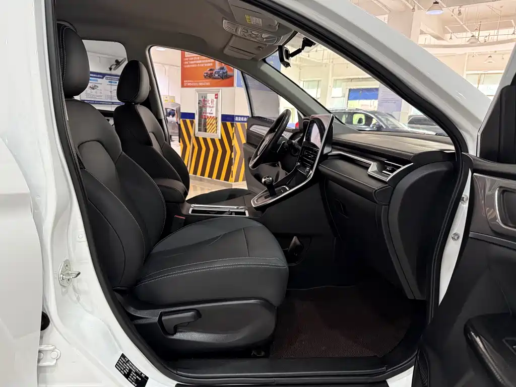 Haval M6 2023 — фото 11