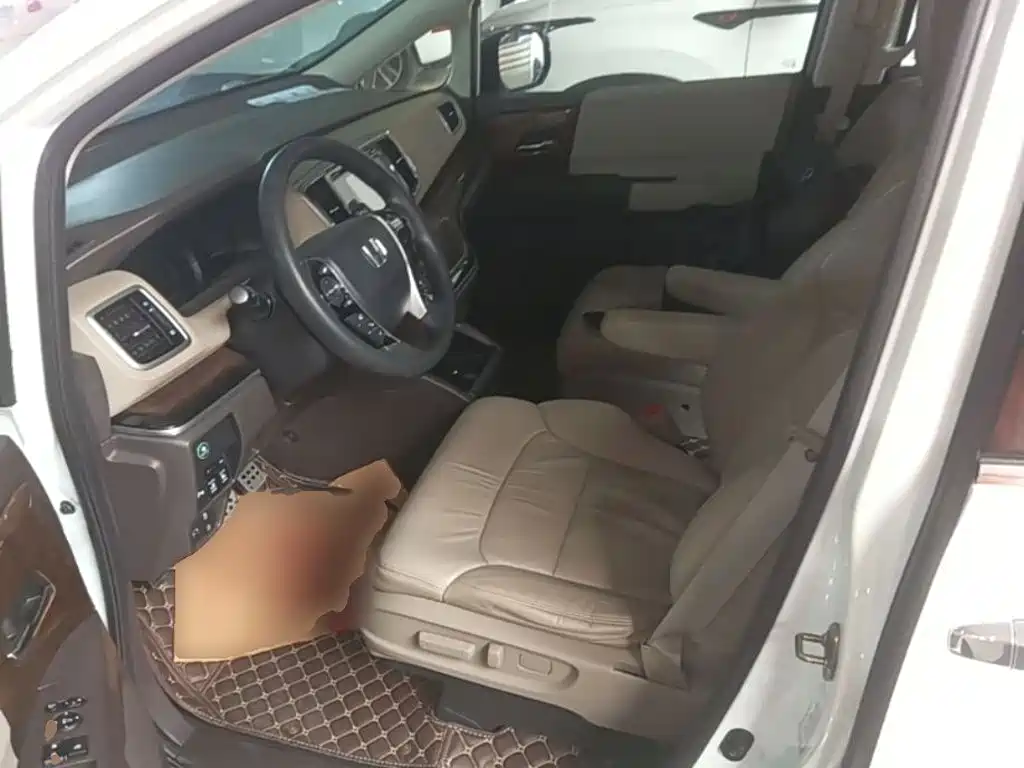 Honda Odyssey 2018 — фото 15