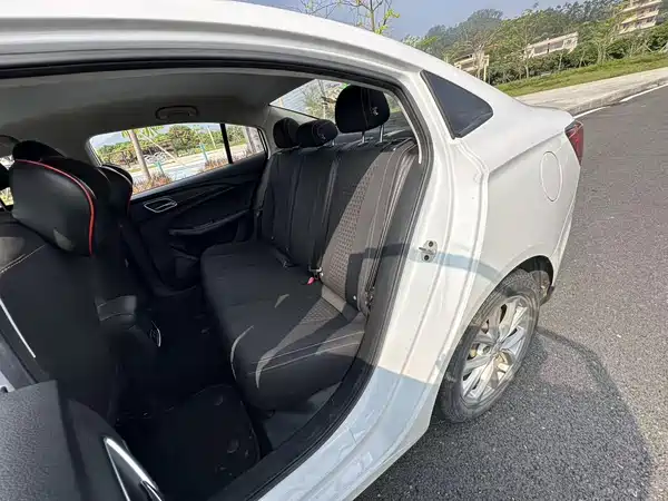 Roewe i5 2021