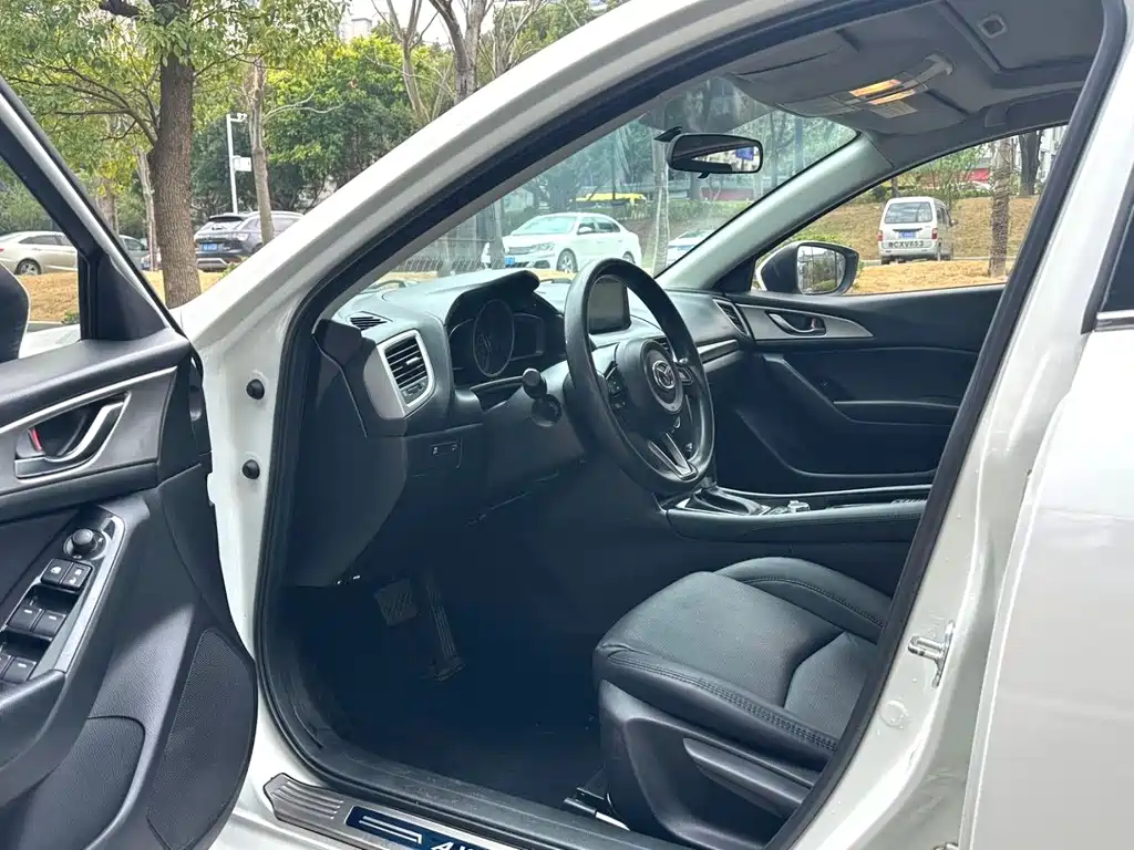 Mazda 3 Axela 2017